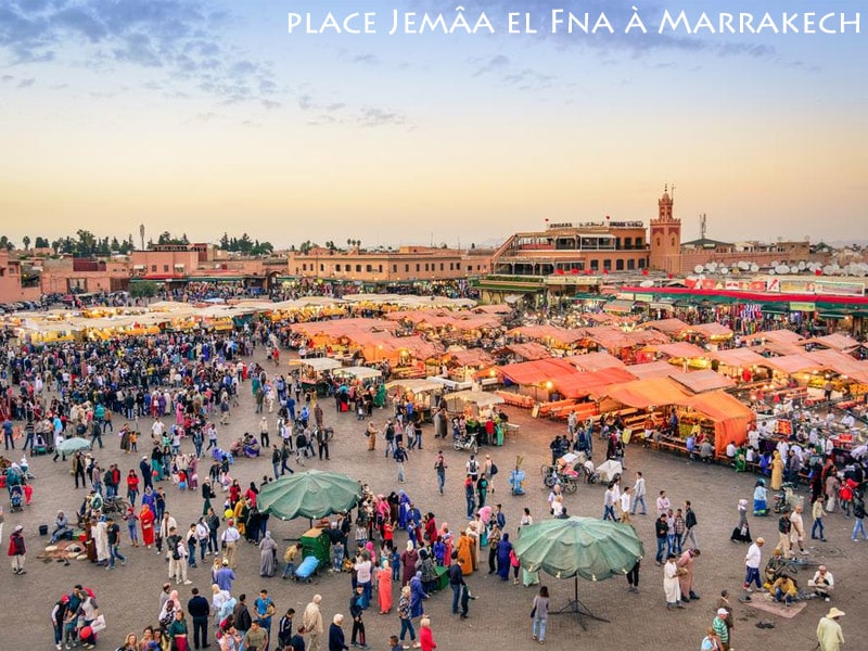 Place Jemâa el Fna à Marrakech Place Jemâa el Fna à Marrakech